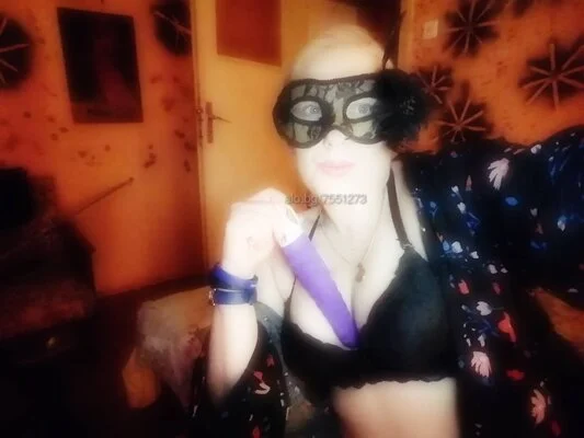 Компаньонка Варна - Страп-он строга господарка бдсм - Робиня, Влизане в роля, Масаж - снимка 5