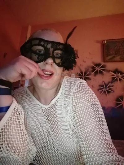 Компаньонка Варна - Страп-он строга господарка бдсм - Пенис колан, Стриптийз, Строга господарка - снимка 9