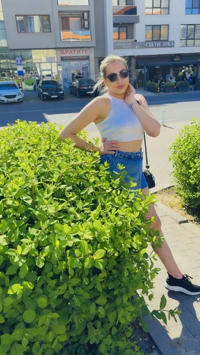 Компаньонка Варна - ❌🥵𝑺𝒆𝒙𝒚 𝑩𝒓𝒖𝒏𝒆𝒕𝒕𝒆 100% 𝑹𝒆𝒂𝒍❌🥵NEW🔝 - Стриптийз, Влизане в роля, Масаж - снимка 3