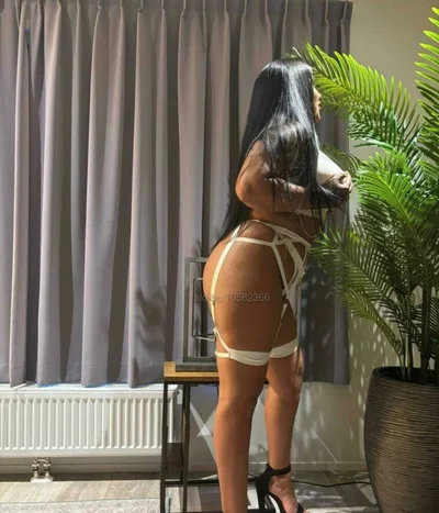 Компаньонка Варна - Тук за вас - Френска без презерватив, Стриптийз, Масаж - снимка 2