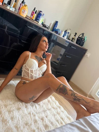 Компаньонка Варна - Sexy Brunette! - Играчки, Пенис колан, Стриптийз - снимка 2