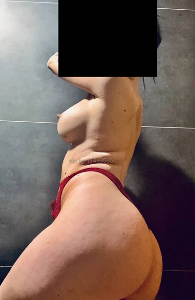 Компаньонка Варна - Escort Girl - Влизане в роля, Масаж, Класически секс - снимка 3