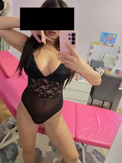 Компаньонка Варна - Hot Brunette - Класически секс, Орален секс, Френска с презерватив - снимка 1