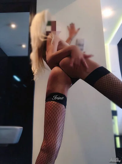 Компаньонка Варна - •IRINA • ESCORT •☆ - Стриптийз, Строга господарка, Влизане в роля - снимка 51