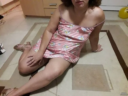 Компаньонка Варна - Neli sladkata :) - Френска с презерватив, Стриптийз, Строга господарка - снимка 3