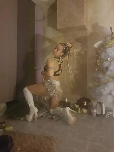 Компаньонка Варна - Две За Една-40 €, - Орален секс, GFE, Френска с презерватив - снимка 7